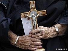 Curso de exorcismo no  voltado apenas para padres