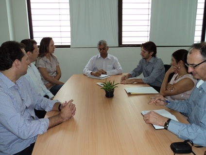 Os parlamentares estiveram acompanhados de professores aprovados no concurso pblico do IFMT