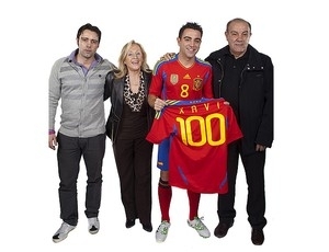 Xavi recebe homenagem