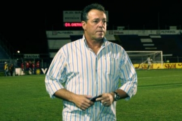 Abel Braga diz que mesmo sendo um acordo verbal, honrar o compromisso com o Fluminense e comandar o clube carioca nest