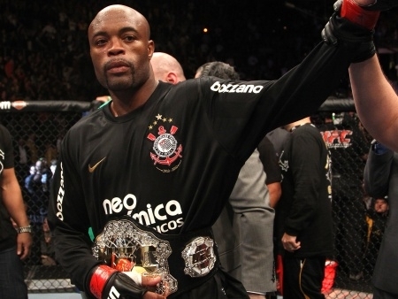Anderson Silva  o atual campeo peso mdio (84 kg) do UFC