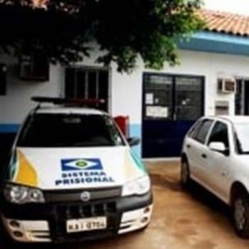 Suspeitos foram encaminhados para a delegacia local