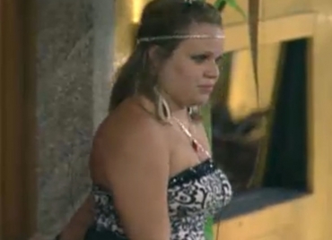 Paulinha se despediu e afirmou estar torcendo para Diana e Rodrigo