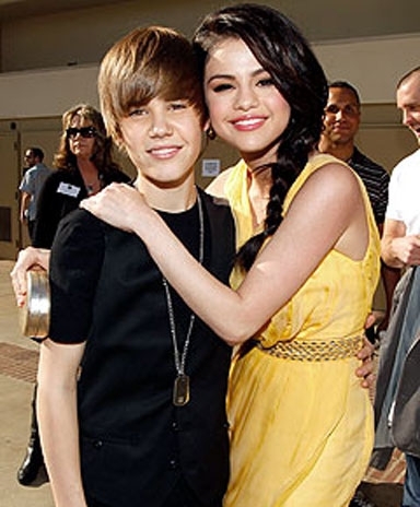 Selena Gomez falou sobre o namorado em programa de rdio