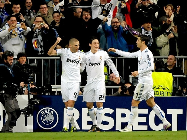 Atacante seria alternativa de Arsene Wenger para fazer sombra a Van Persie