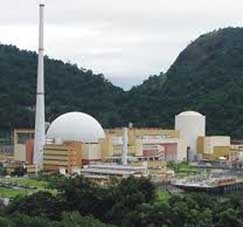 A usina nuclear de Angra dos Reis, segundo as autoridades da �rea, segue os patr�es internacionais de seguran�a 