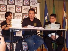 Delegados concedem coletiva sobre Operao So Tom