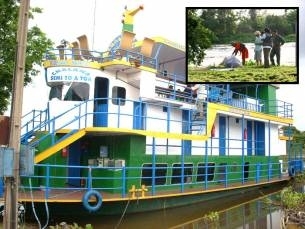 A Chalana Semi T  Toa, que naufragou h trs; Bombeiros resgataram corpos no Pantanal