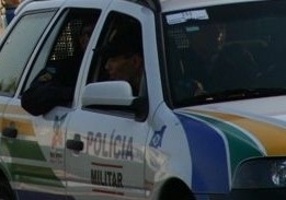 Polcia Militar apreendeu drogas e dinheiro com os acusados